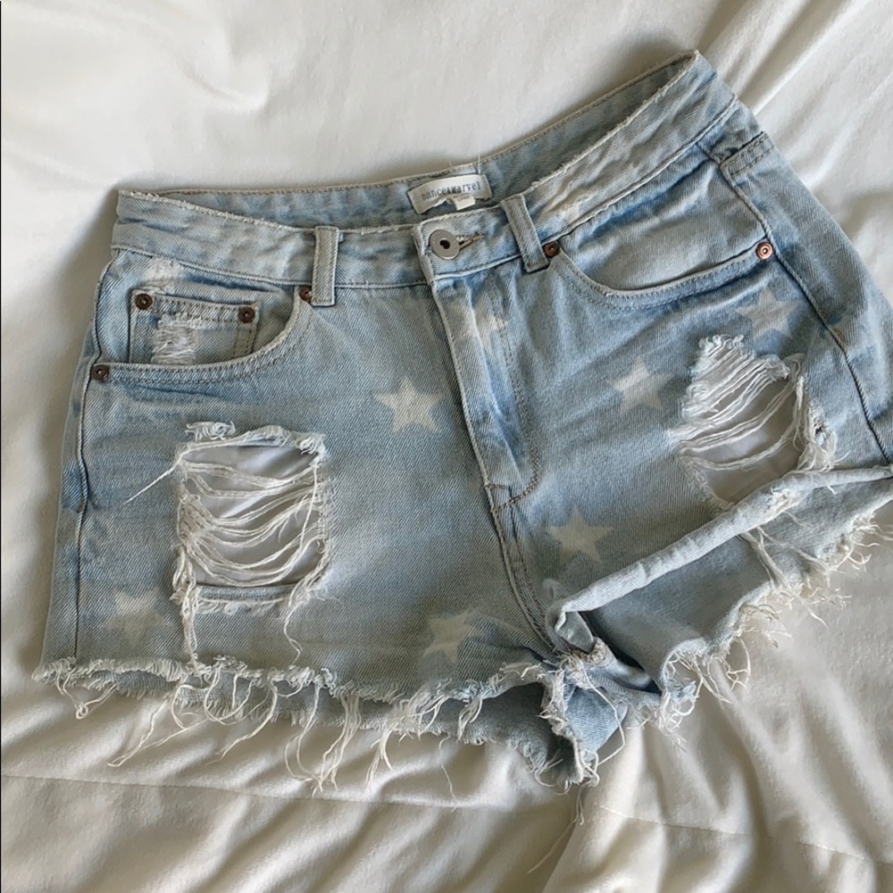 Star print denim shorts 🌟